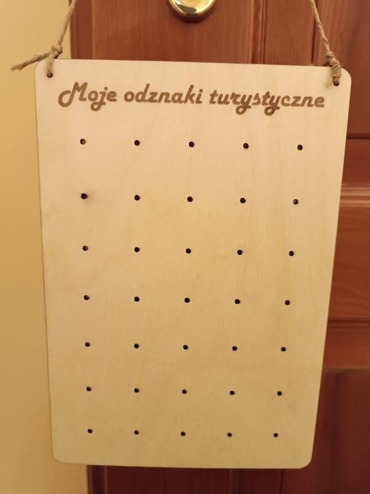 Tablica A4 na odznaki turystyczne górskie PTTK / KGP / OTP / DPG