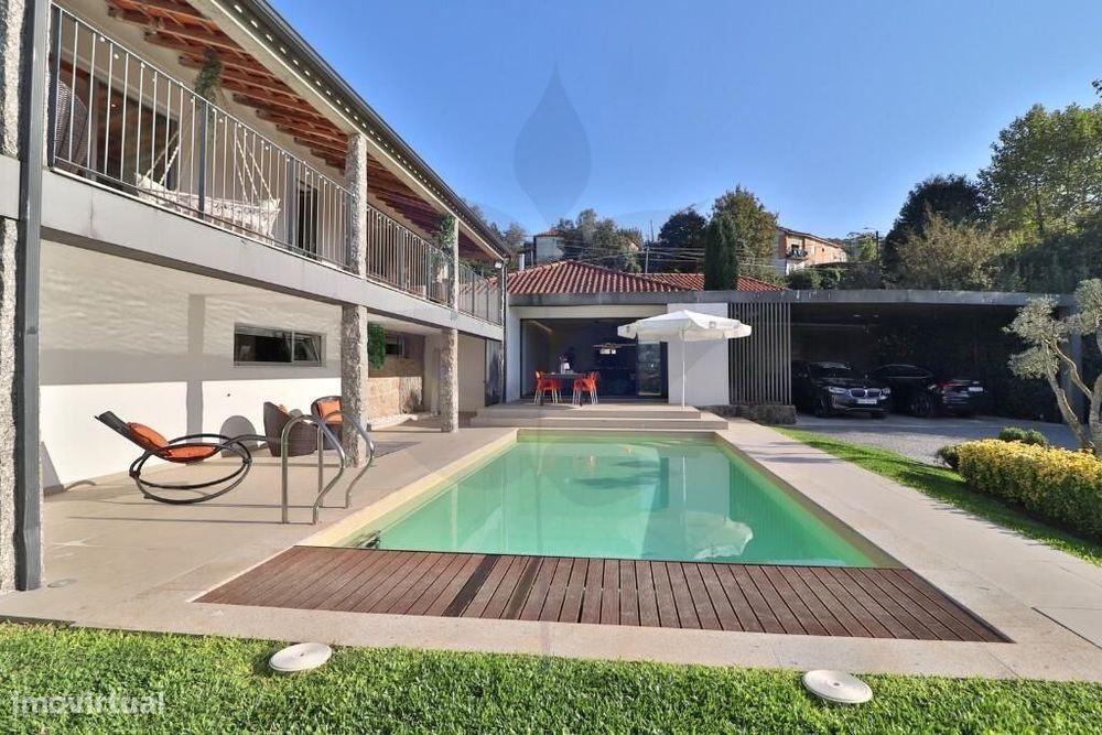 Moradia T3 + Escritório com Piscina em Priscos – Braga