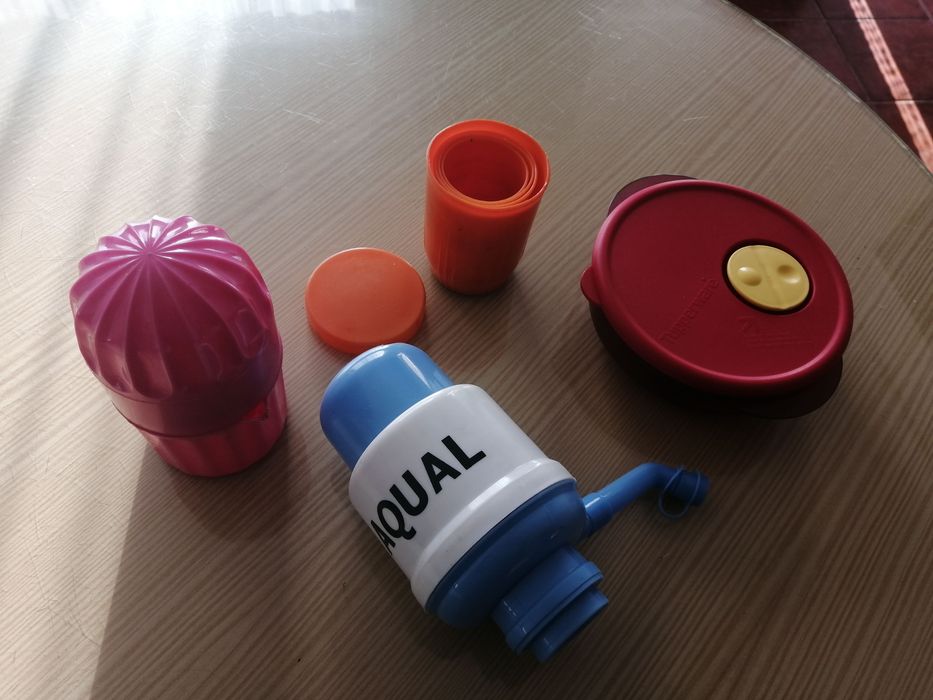 conjunto de utensílios para campismo