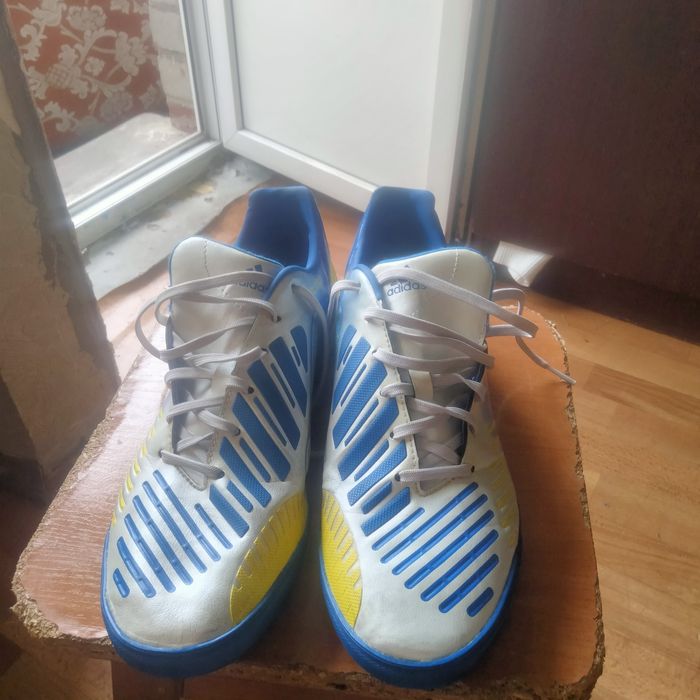 Кросівки чоловічі