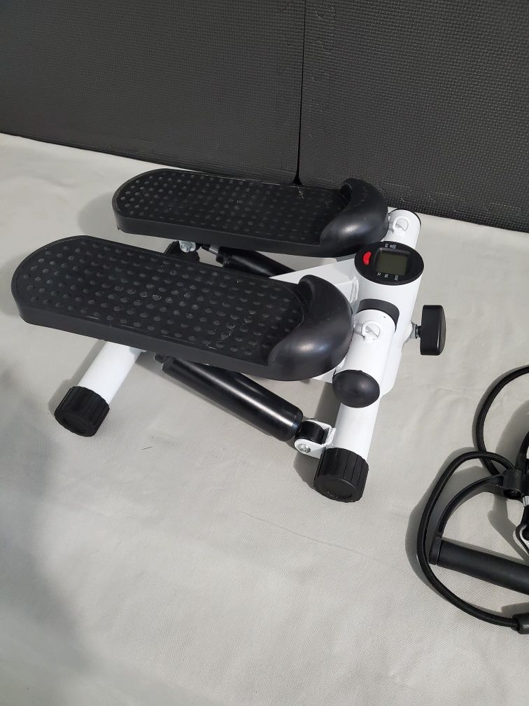 Stepper z linkami Pejevir 01