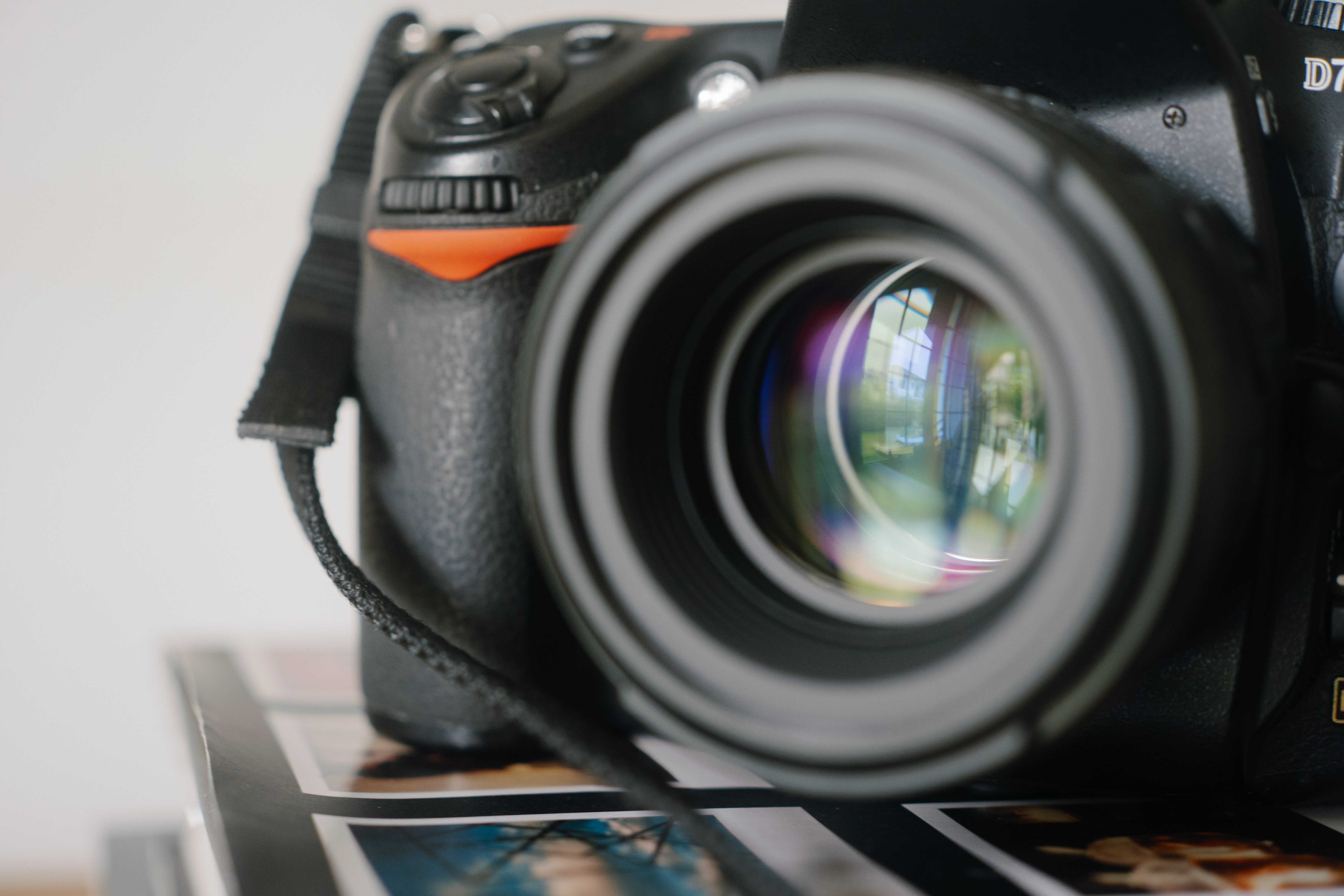 Nikon D700 + 50mm f/1.4 G (28.000 disparos)