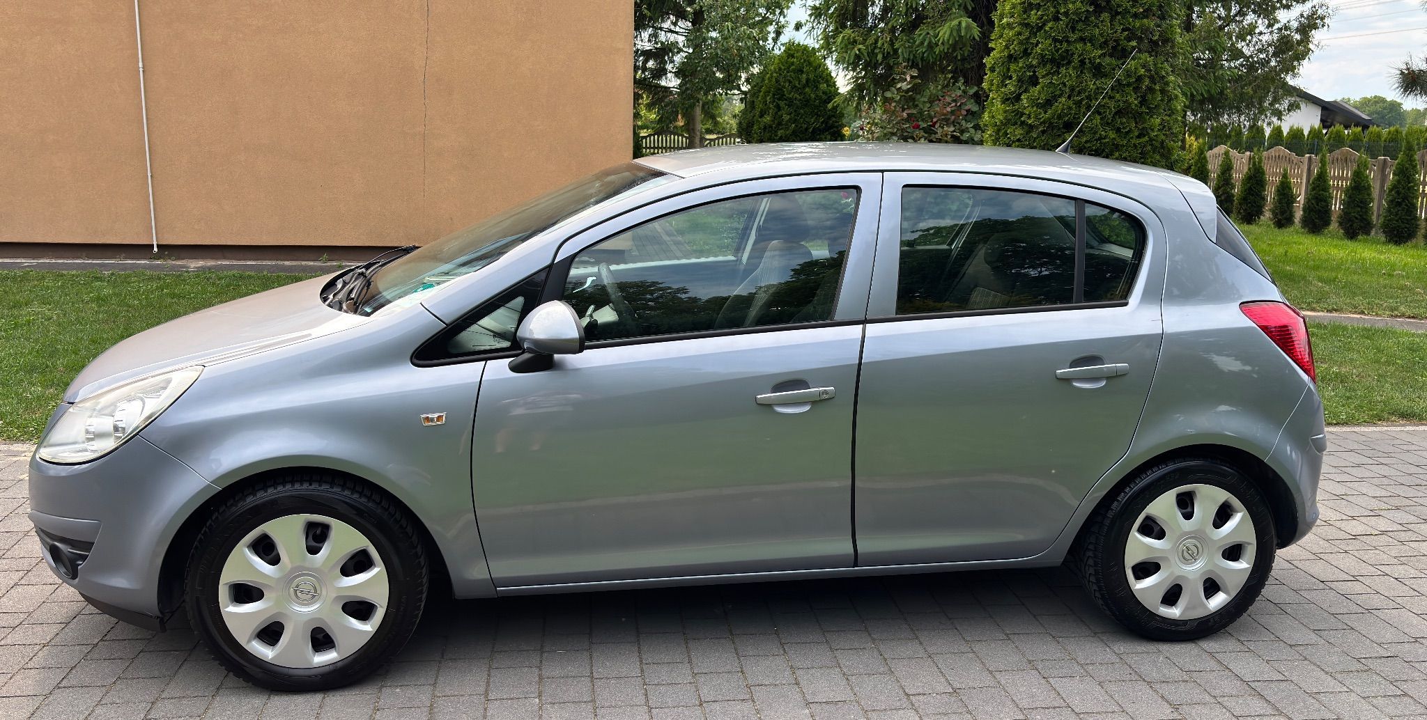 Opel Corsa 1.2 benzyna 80KM-2008r-Klimatyzacja-Webasto-Wspomaganie El. Szyby-