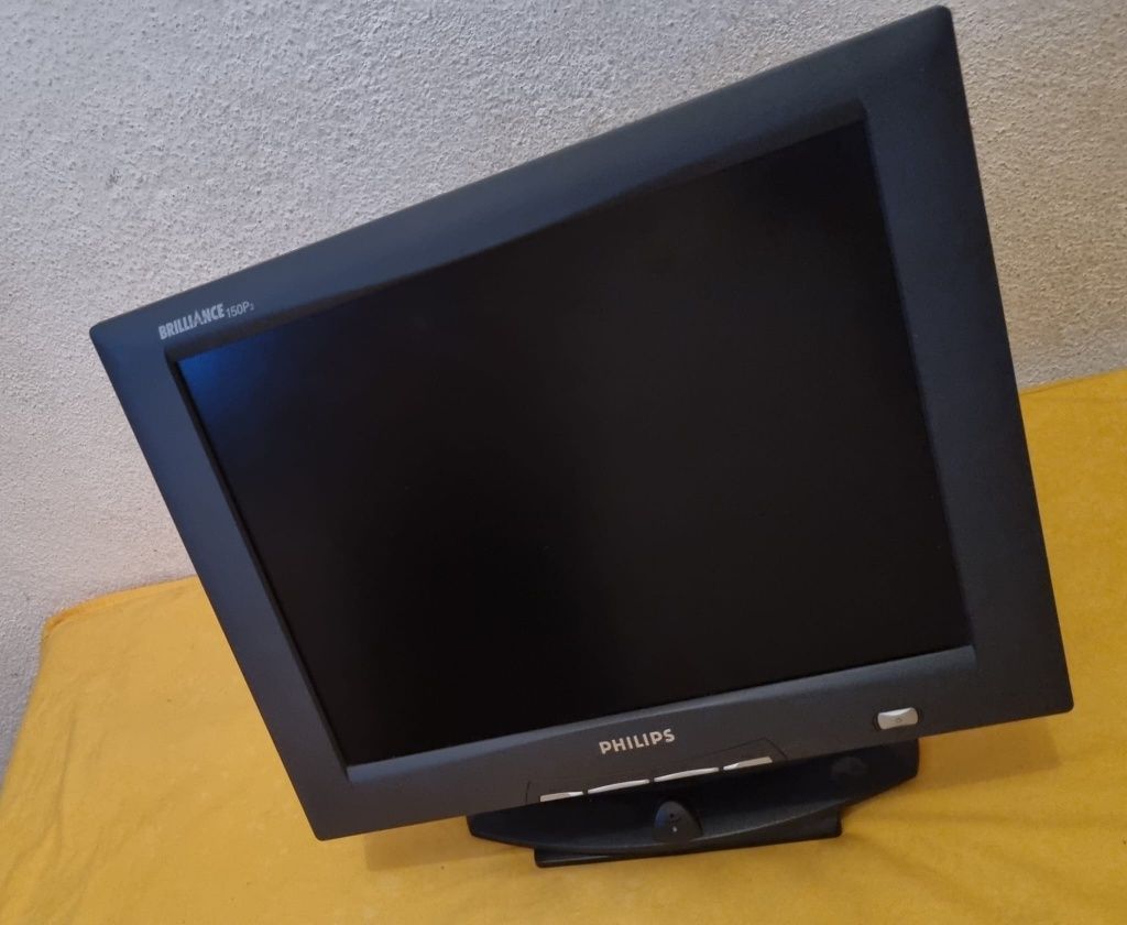 Monitor Philips com Colunas entrada VGA