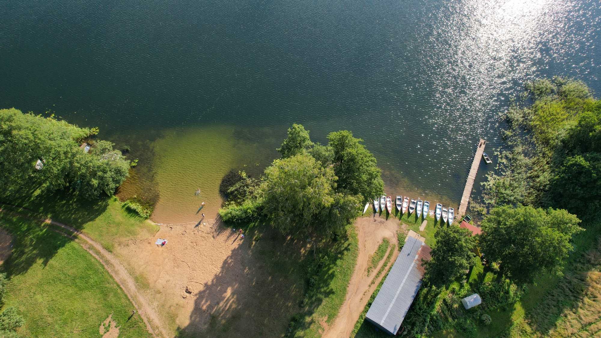 Mazury - apartamenty 4-8 os. - jezioro,łowisko,plaża,las