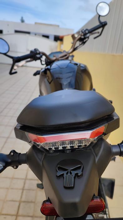 Zontes G1x 125cc c/ suporte mala