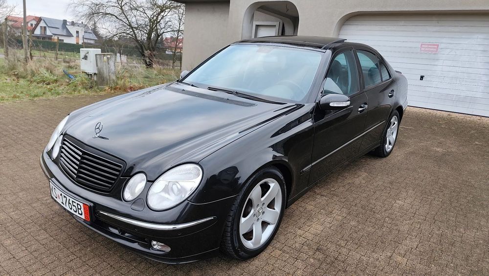 Mercedes-Benz Klasa E E500 V8 306km 4x4Pakiet AMG FuLL Opcja Mega Super Stan