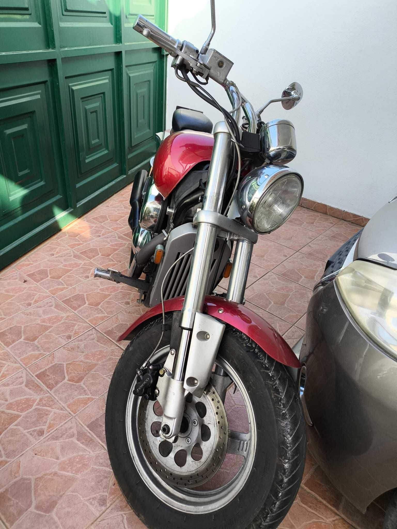 Chopper Suzuki Marauder VZ800