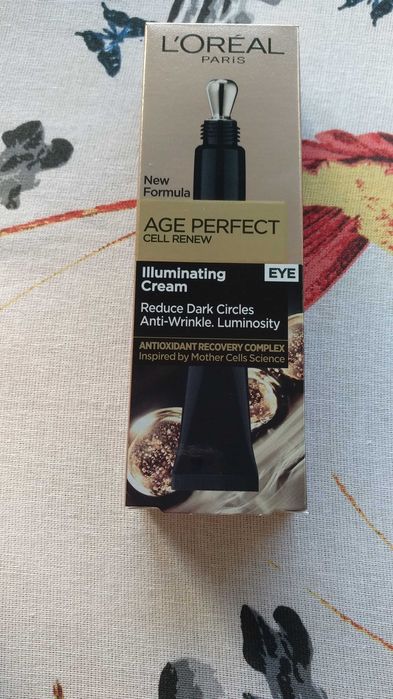 Regenerujący krem pod oczy z aplikatorem