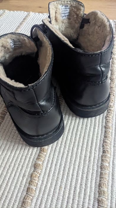 Зимові класичні черевики Clarks