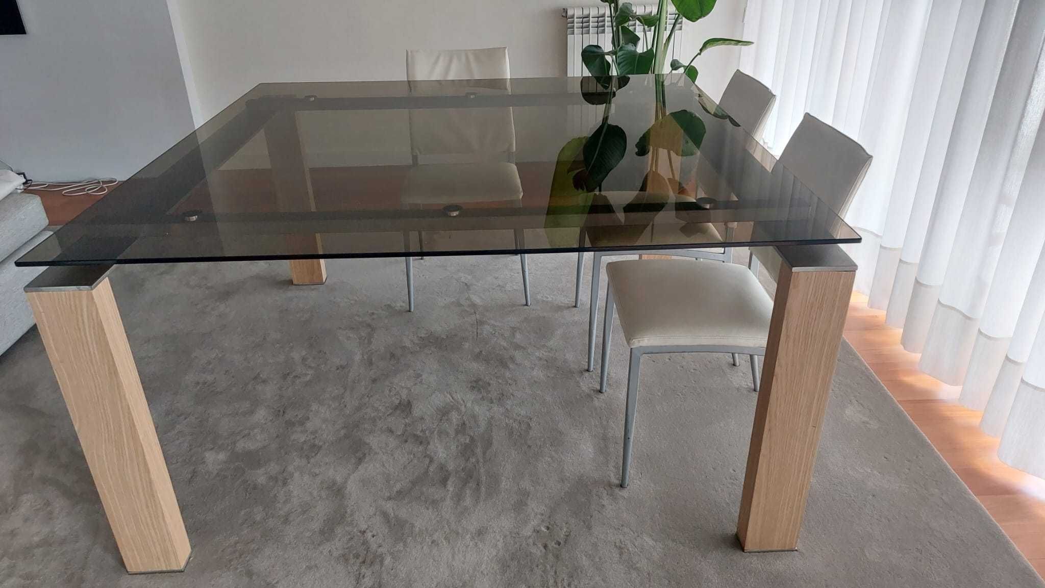 Mesa de sala de Jantar Quadrada