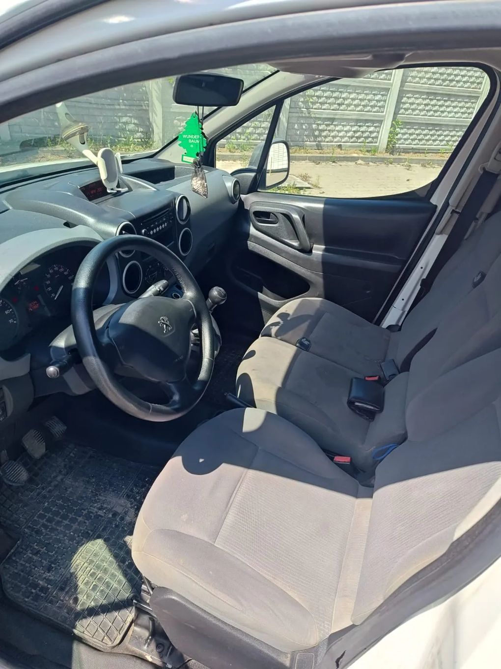 Peugeot Partner Peugeot Partner 2012 1.6 HDi 66 kW - Ekonomiczny, funkcjonalny
