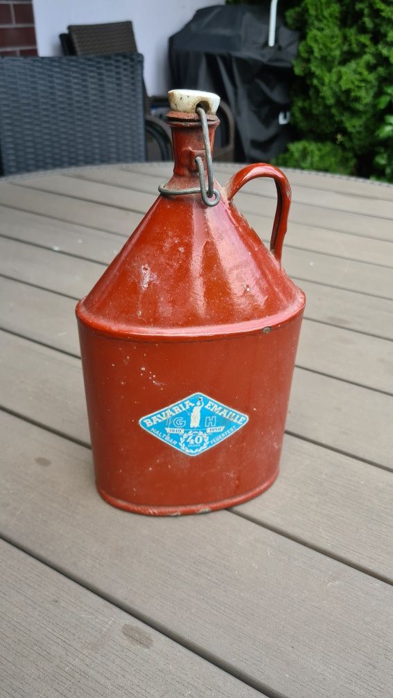 Stara emaliowana butelka, manierka retro