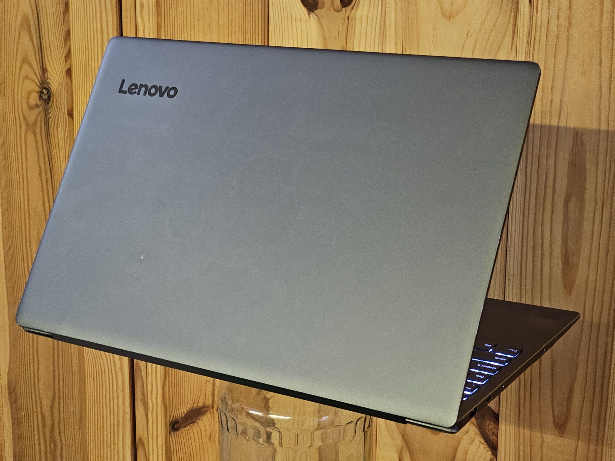 Lenovo 15.6"/i5 7300H/GTX 1050Ti 4GB/ RAM 20GB/SSD 256GB