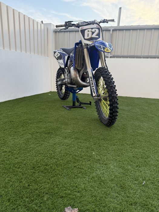 Vendo yz250 2T Matriculada 2006