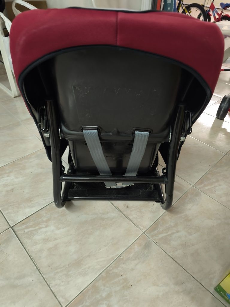 Cadeira auto criança.