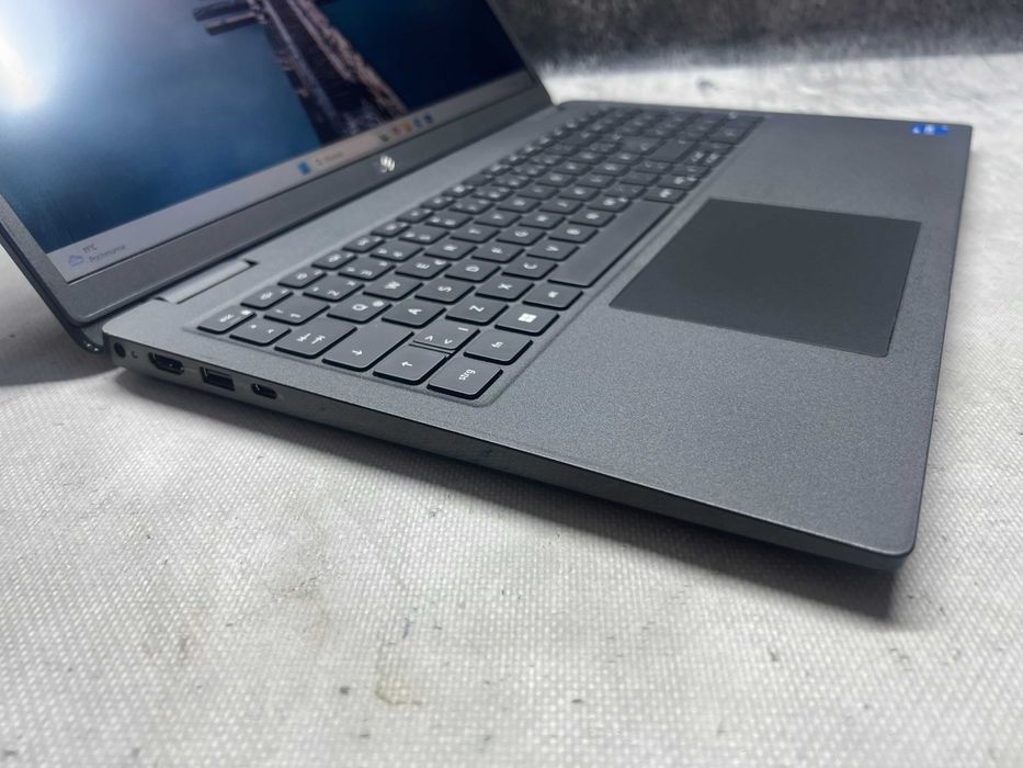 Dell Latitude / i5 1135G7 4.2GHz / 16GB DDR4 / 512SSD / 15.6FHD / W11