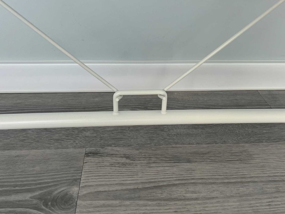 Sprzedam metalowe biurko o ciekawej linii do domu/biura