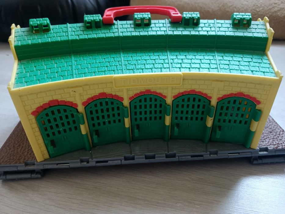 Tomek i przyjaciele stacja garaż