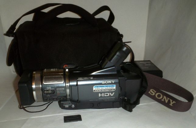 Цифровая HDV Видеокамера Sony HDR-HC1E