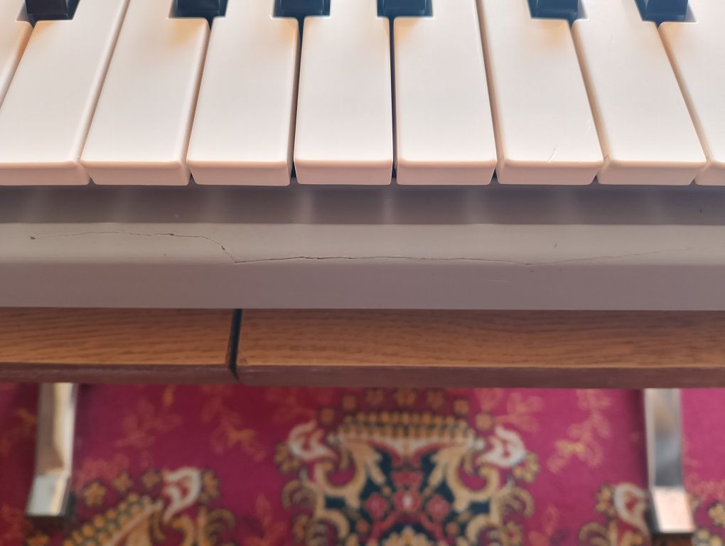 Yamaha PSR 275 keyboard