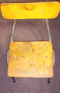 Stare krzesełko dla przedszkola PRL