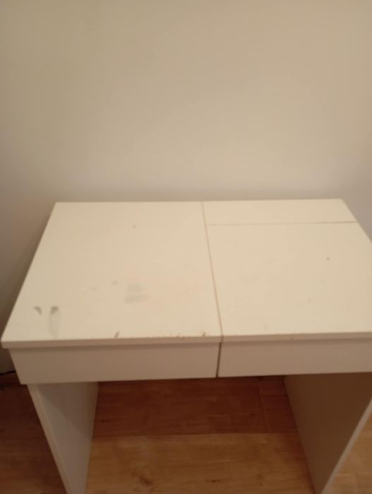 Toaletka ( biurko) z lustrem IKEA