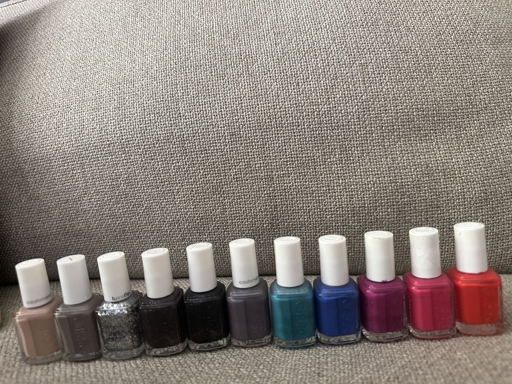 Essie zestaw 11 lakierow letnie kolory z brokatem matowe