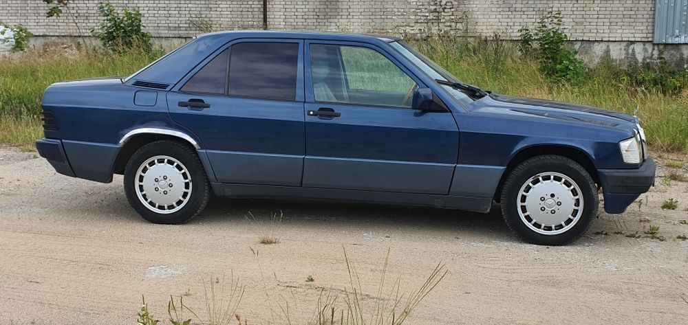 Mercedes-Benz 190E 2.0 manual  1989