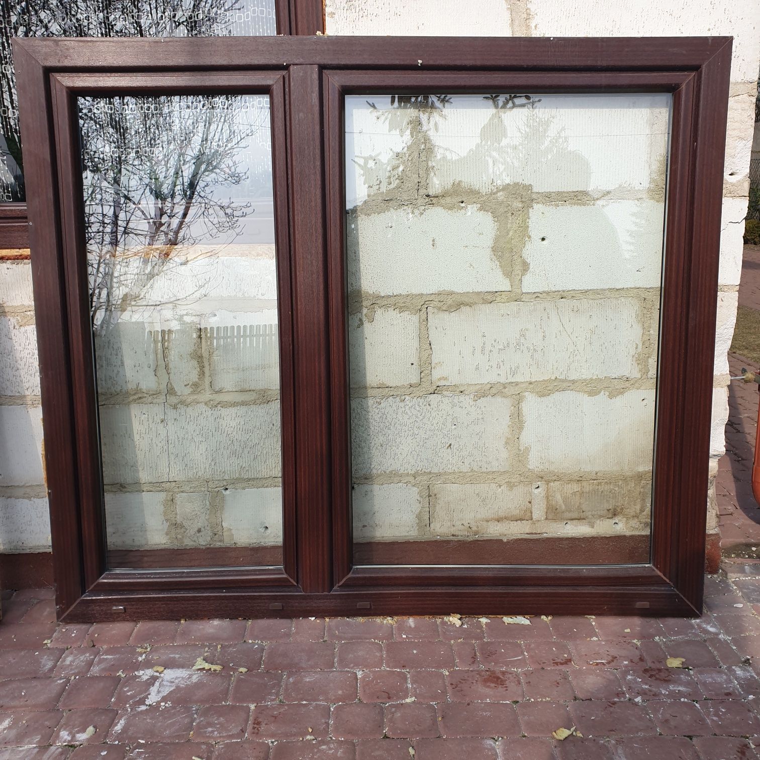Okna drzwi PCV drewniane po demontażu mahoń białe brązowe 171x150cm