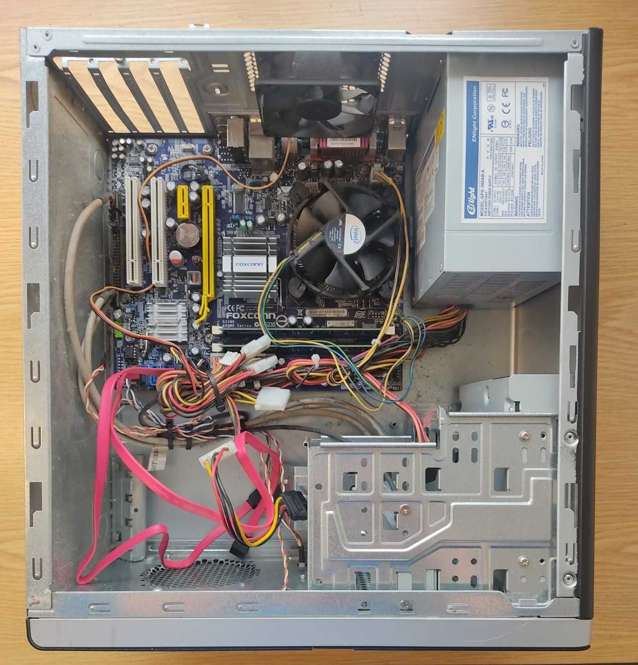 •  Computador MIC CPU E7200 2.53ghz • LER •