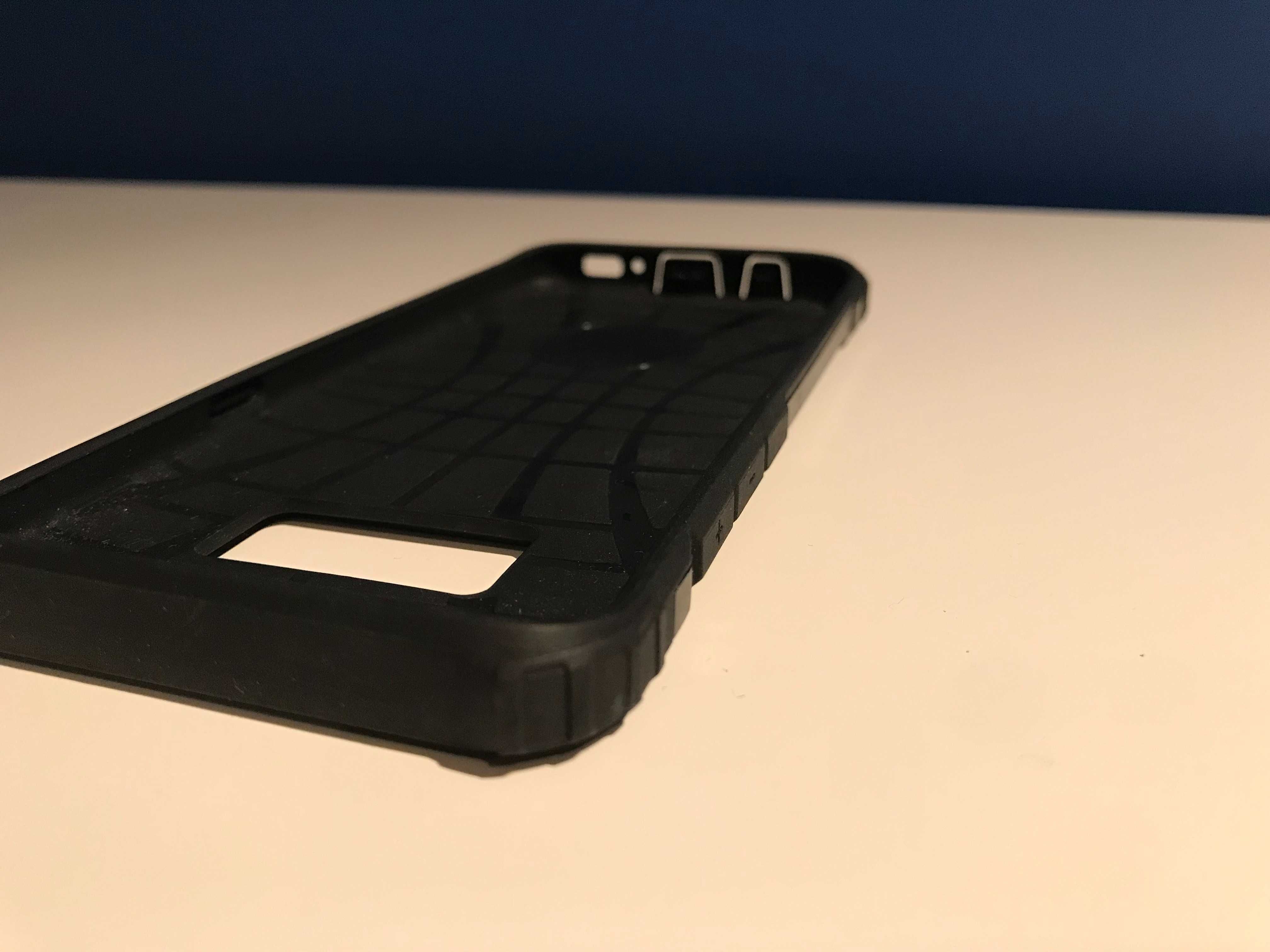 Etui na telefon komórkowy