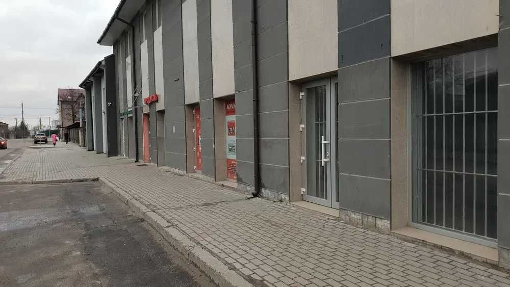 Приміщення 36м. за Епіцентром.Кукурудзяна 4.Вхід з фасаду.