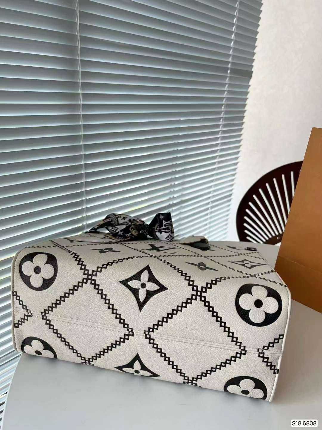 Louis Vuitton Torebka damska torba, skóra 85-67