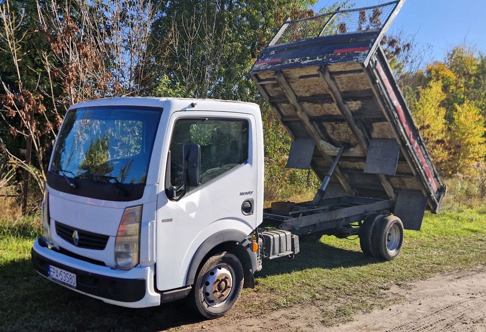 Renault Maxity  Renault maxity 2.5 dxi wywrotka zarejestrowany na 3.5t