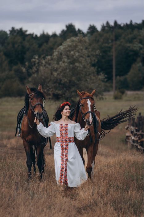 Кінні прогулянки, фотосесії, навчання.Катання на конях.Конные прогулки