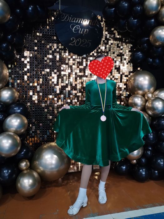 Сукня для бально спортивних танців.