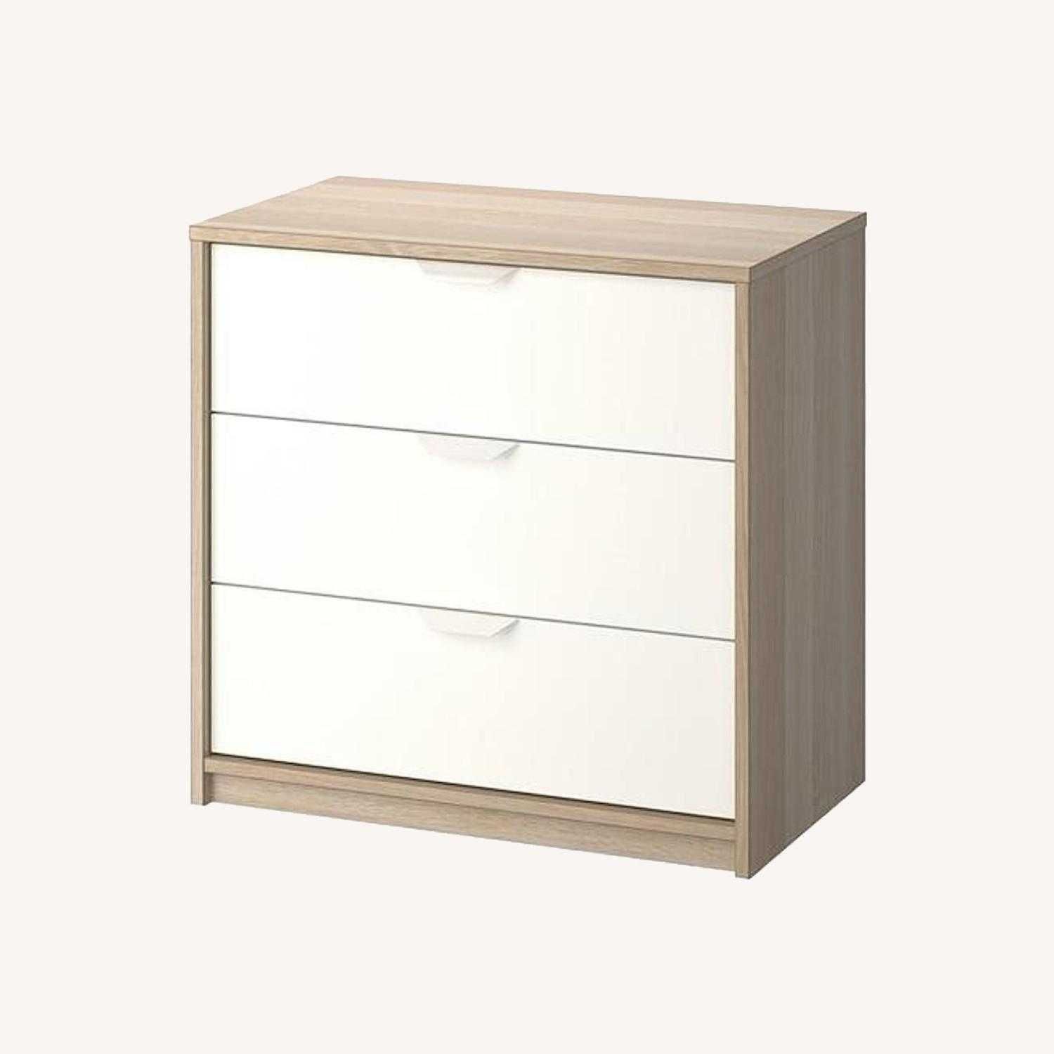 Cômoda IKEA Askvoll
