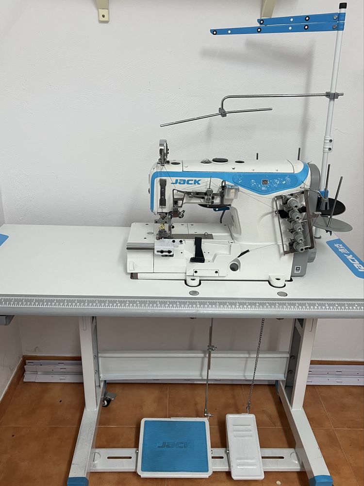 Máquina Jack W4 Recobrimento Direct Drive – Como Nova