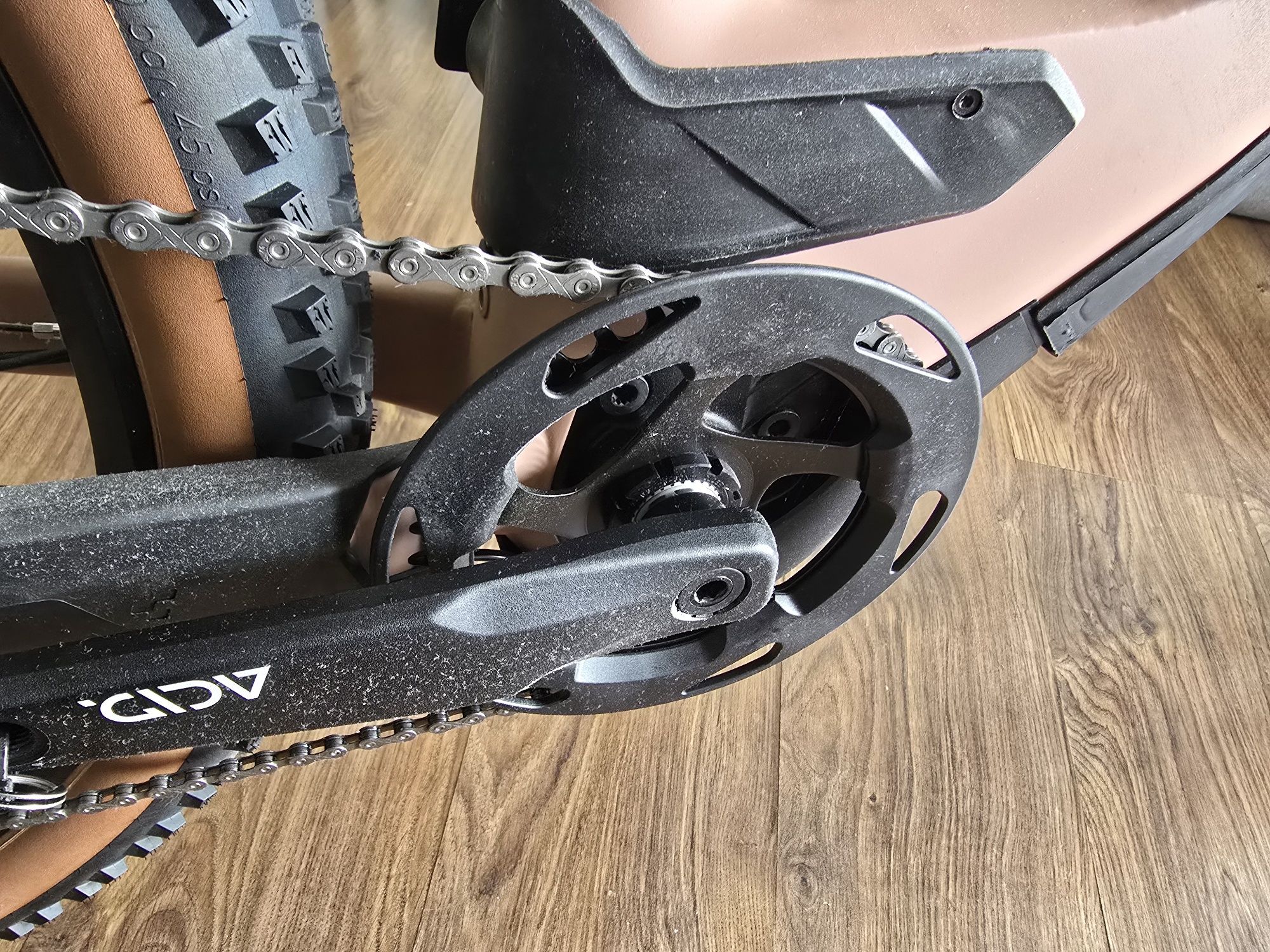 Rower elektryczny Cube Reaction Hybrid Pro 625 W r.Xxl