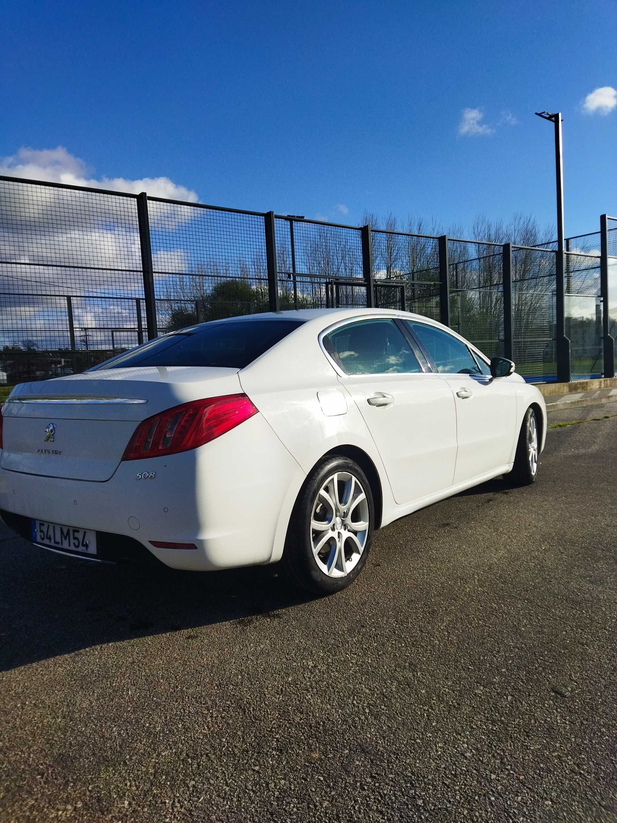 Peugeot 508 versão luxo