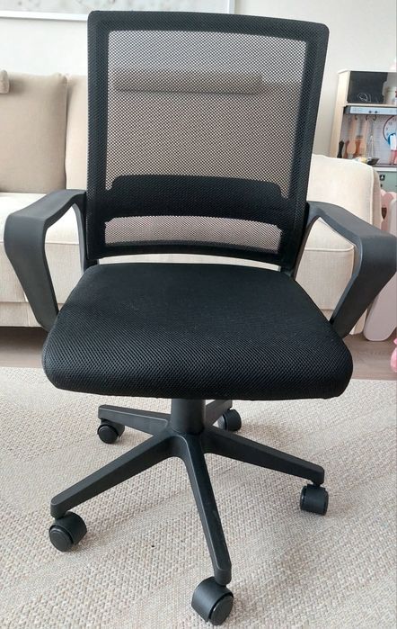 Fotel biurowy czarny