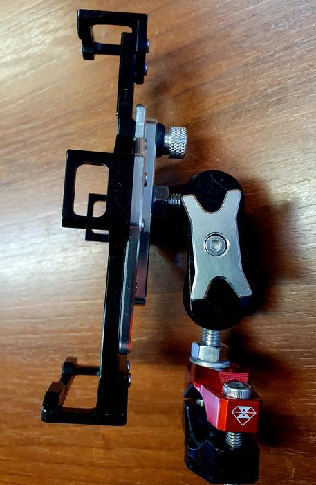 Uchwyt na telefon motocyklowy