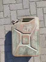 Karnisrter 20l prl sygnatury 1976 wykopki