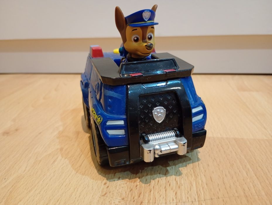 Chcase psi patrol z pojazdem