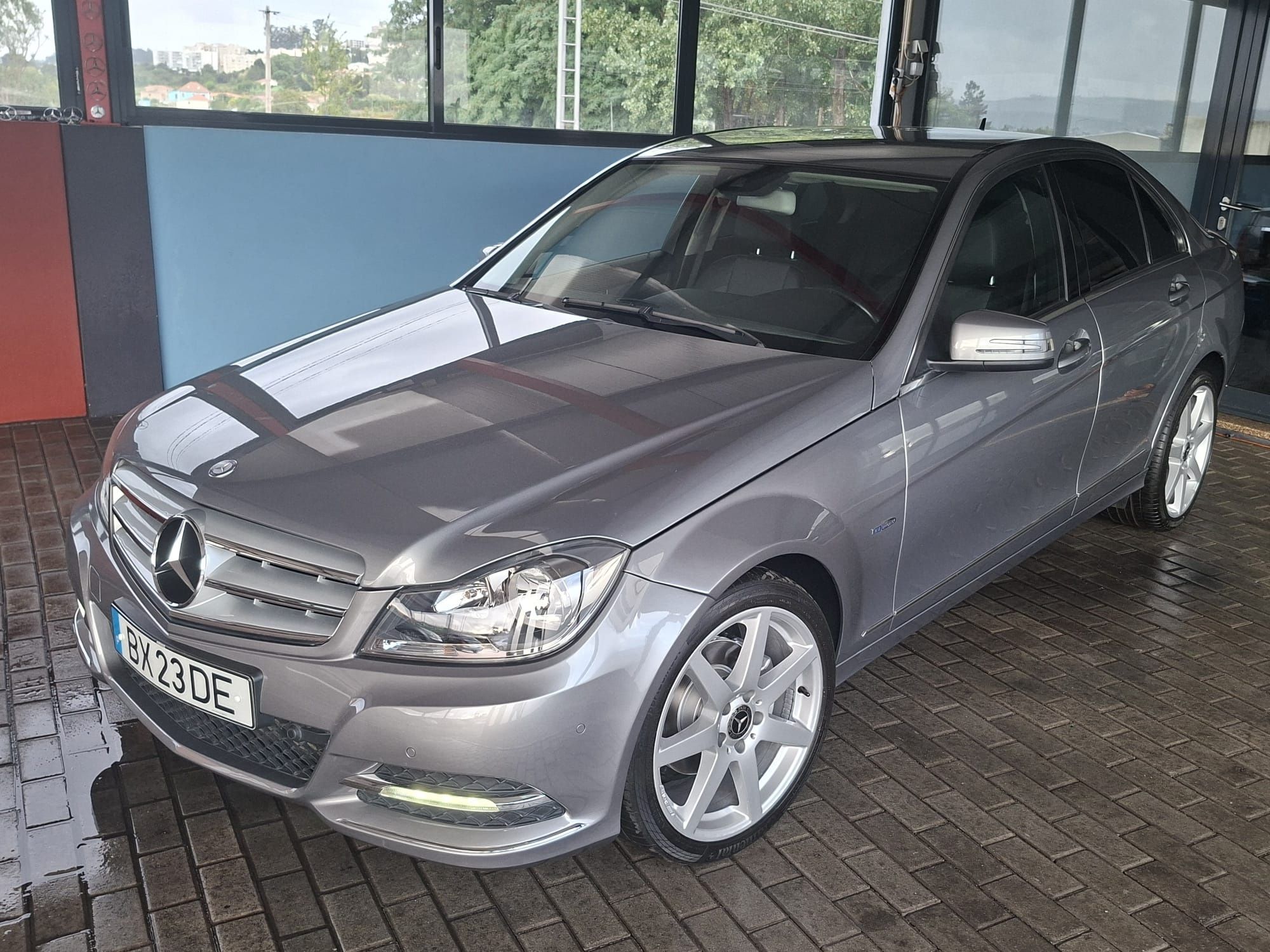 Mercedes-benz c220