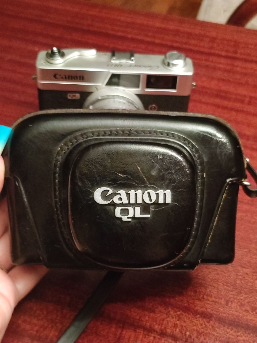 Stary japoński Apart fotograficzny Canon QL z futerałem lata 70
