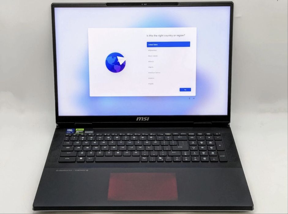 MSI Titan 18 HX A2XWJG/ Ultra 9 285HX/ GeForce RTX 5090 24 gb/ 64 RAM