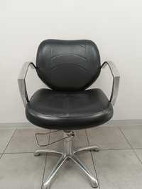 Парикмахерское кресло в хорошем состоянии 4000 грн