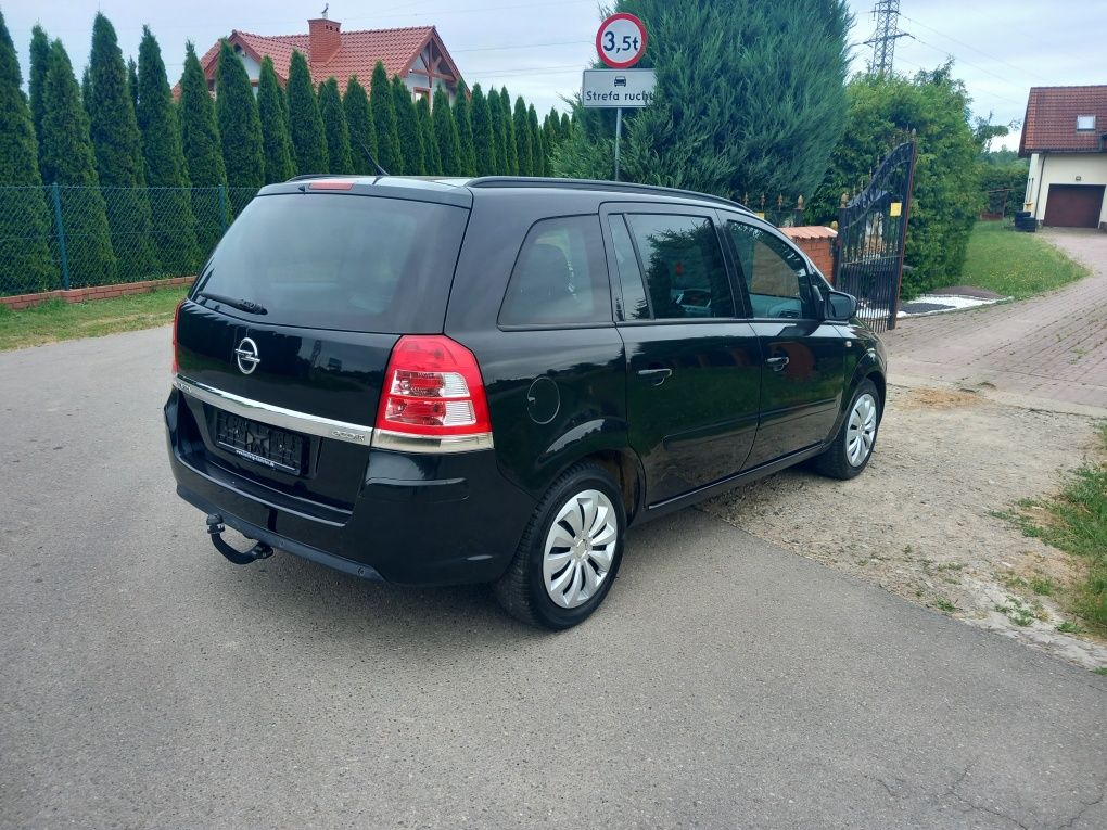 Opel Zafira B 2014/15 sprowadzony z Niemiec